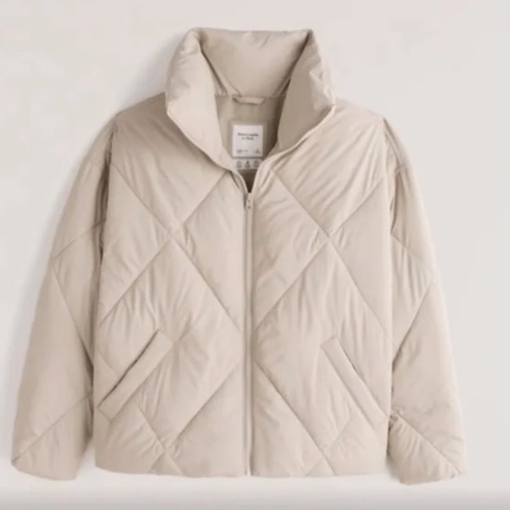 Abercrombie & Fitch Oversized Diamond Puffer